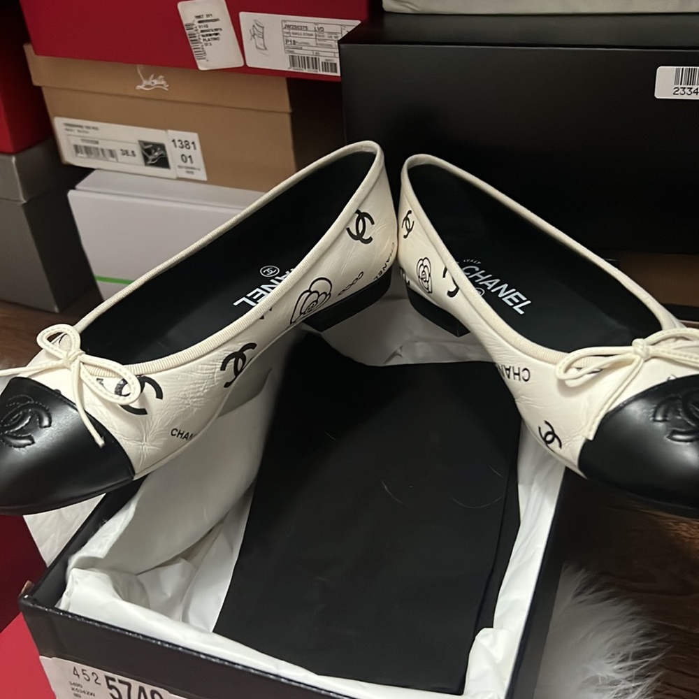 Chanel Black Cc logo lambskin - Picture 5 of 5